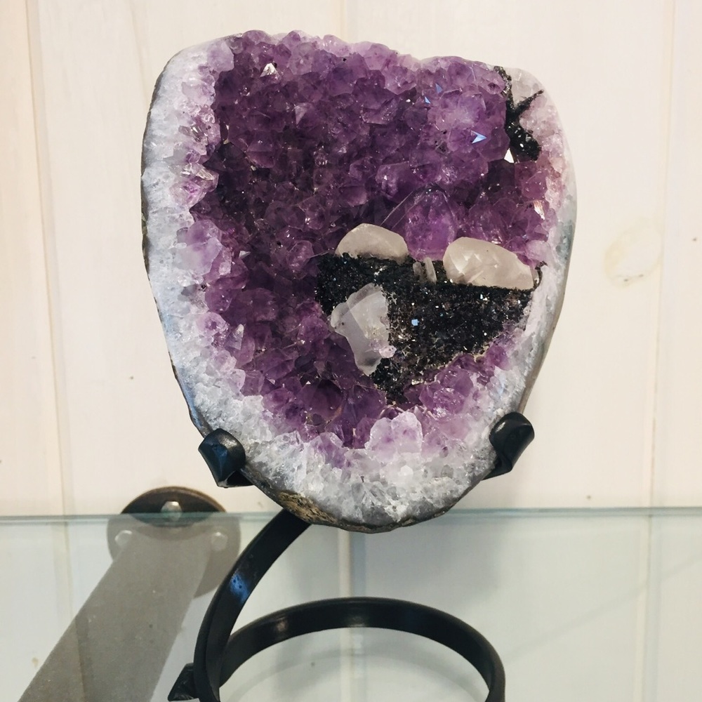 Purple amethyst on stand